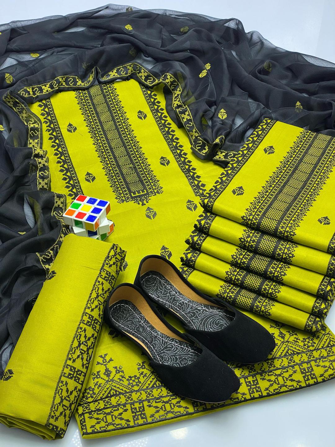 3 Pcs Women's Unstitched Embroidered Suit