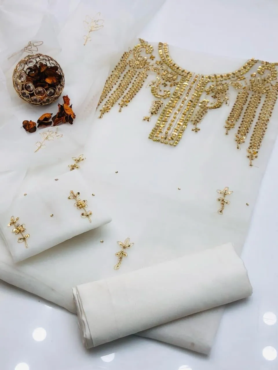 3 Pcs Women's Unstitched Hand Embroidered Suit