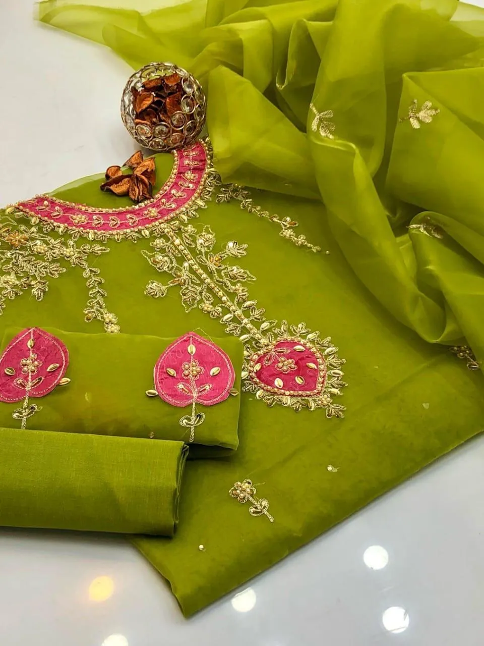 3 Pcs Women's Unstitched Hand Embroidered Suit