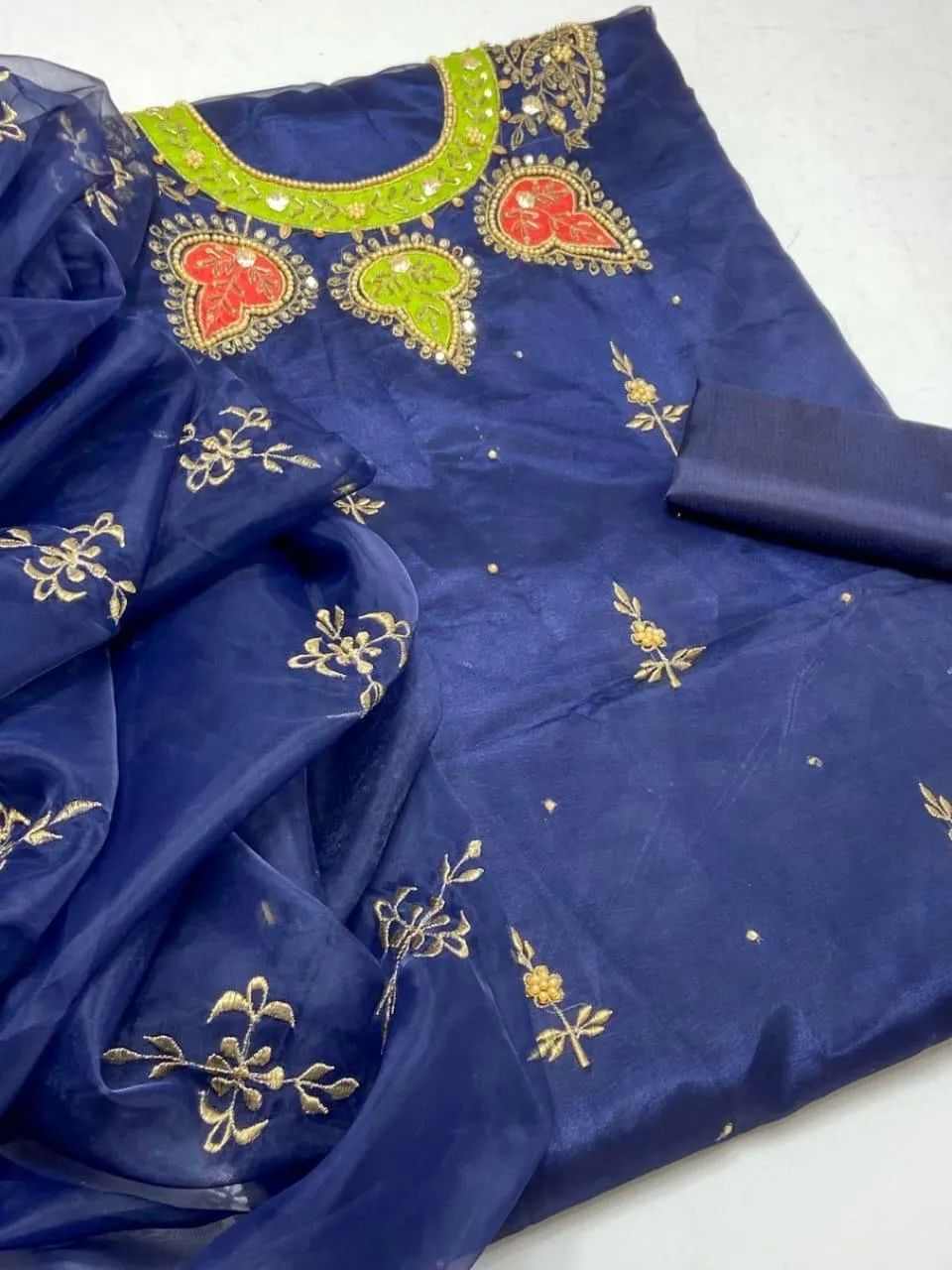 3 Pcs Women's Unstitched Hand Embroidered Suit