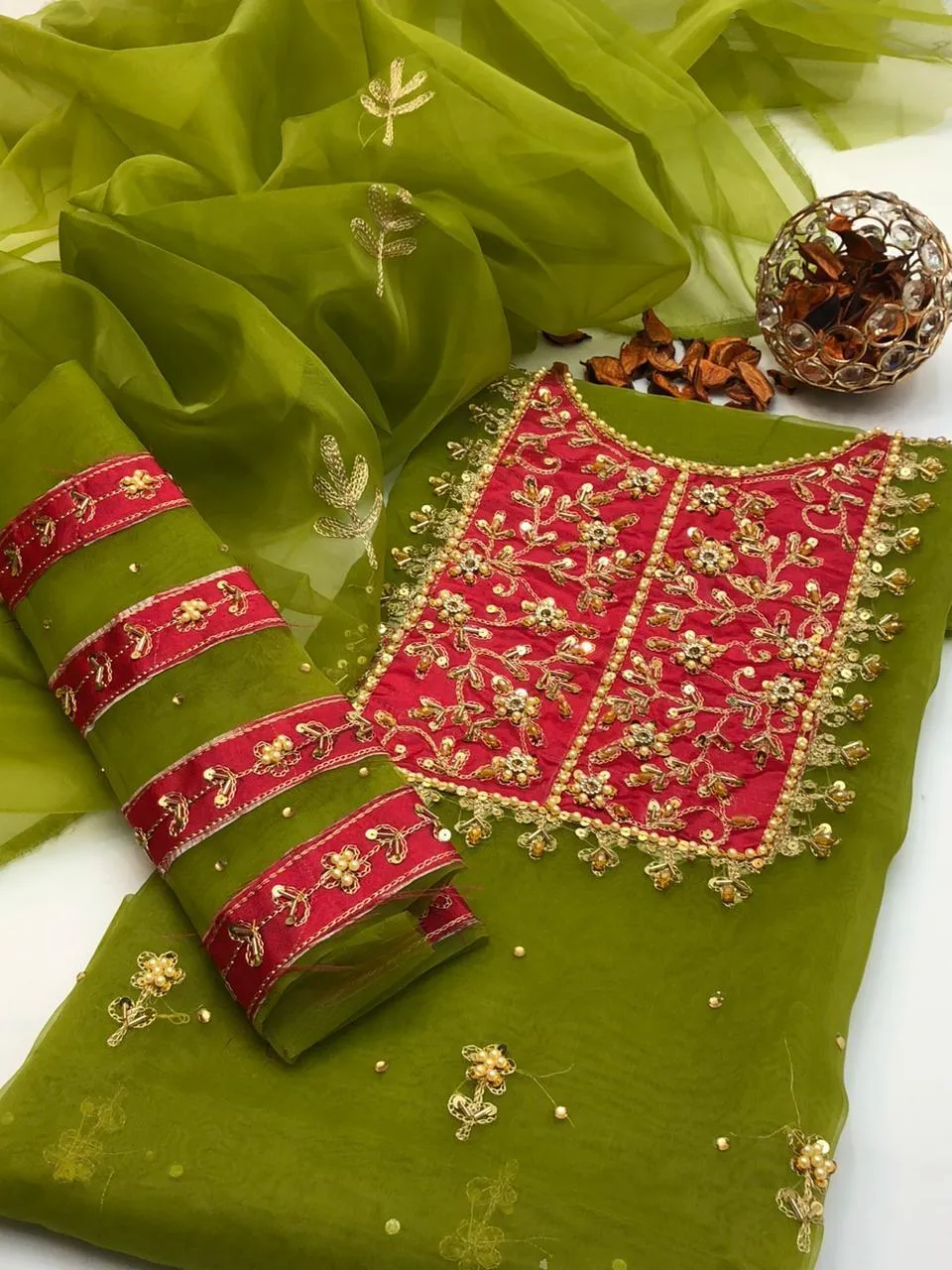 2 Pcs Women's Unstitched Hand Embroidered Suit