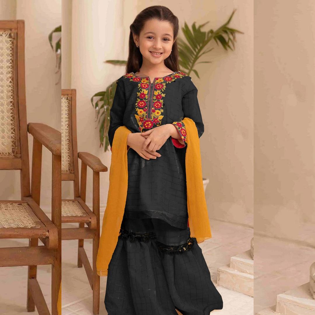 2 Pcs Girl's Linen Embroidered Unstitched Suit