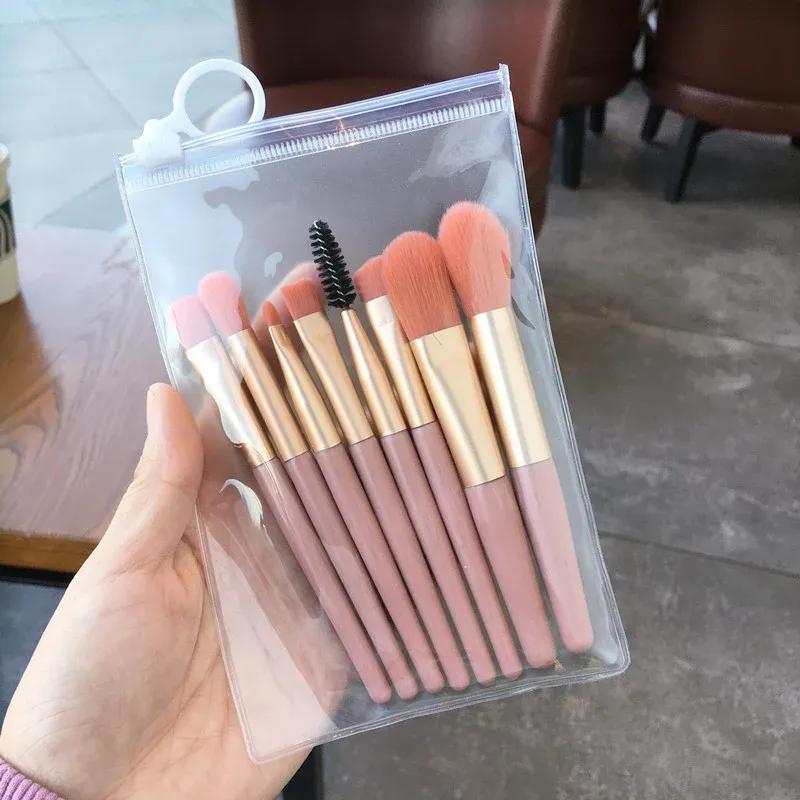 Professional Makeup Brushes Set for Blending & Contouring - 8 Pcs Makeup Accessory