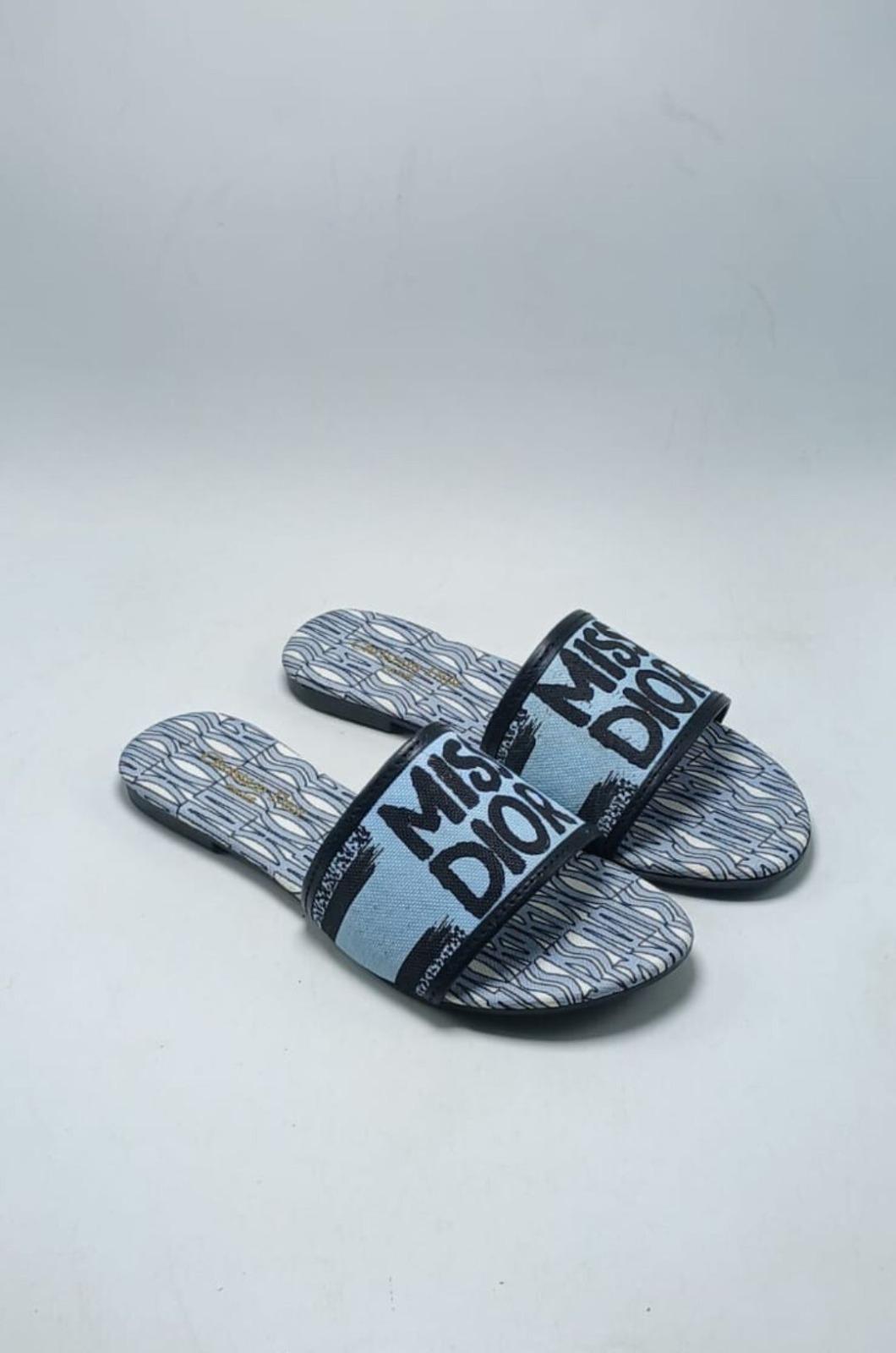 Stylish Women's Synthetic Leather Semi-Formal Flats - 1 Pcs in Grey