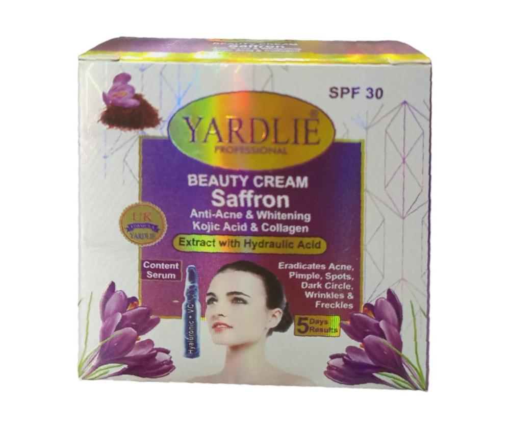 Beauty Cream Containing Ampoule with Hyaluronic Acid 