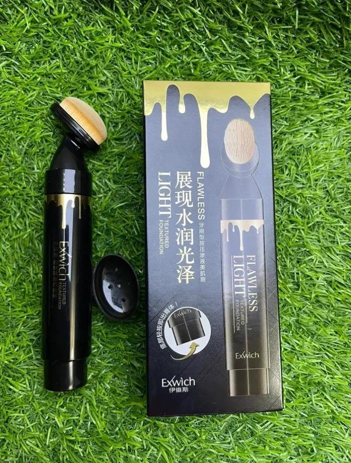 Foundation With Pump Brush