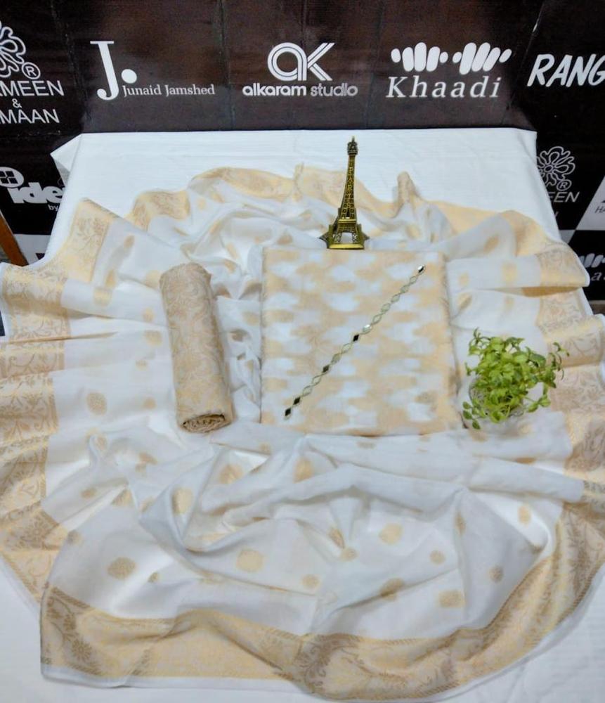 3 Pcs Women's Unstitched Jacquard Organza Suit