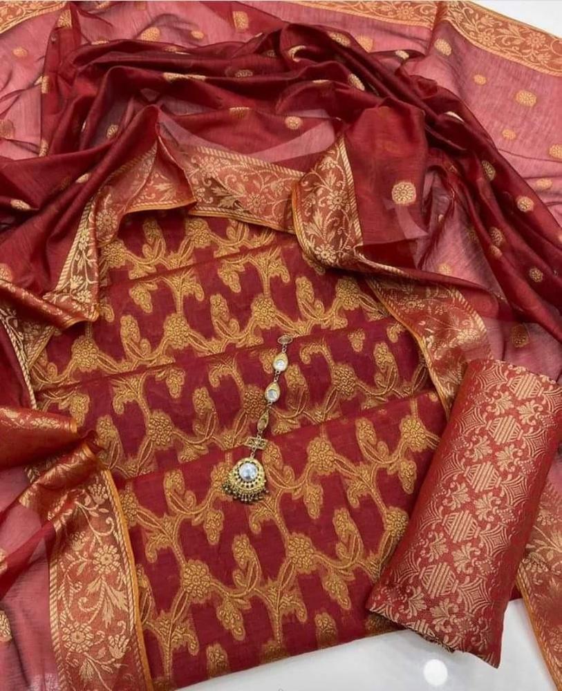 3 Pcs Women's Unstitched Jacquard Printed Suit