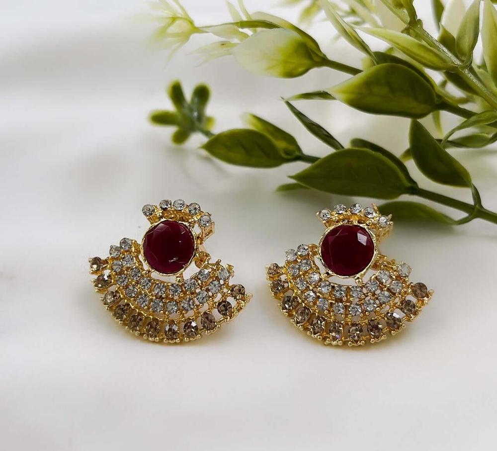 Traditional Stones Design Studs