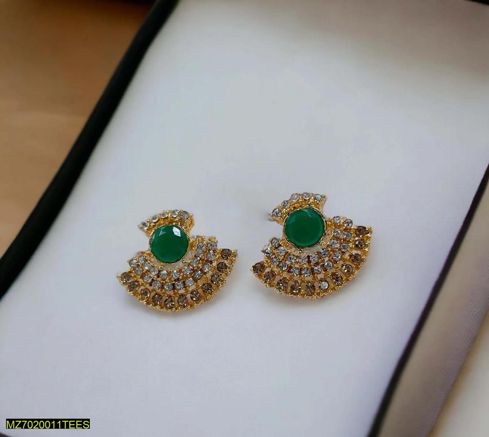 Traditional Stones Design Studs