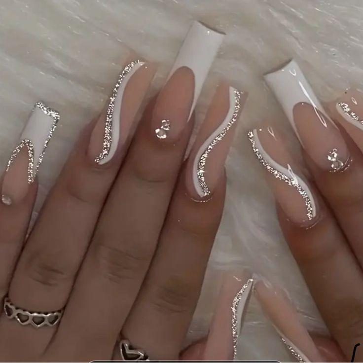 Smooth and Even Coverage Stick On Artificial Nails 24