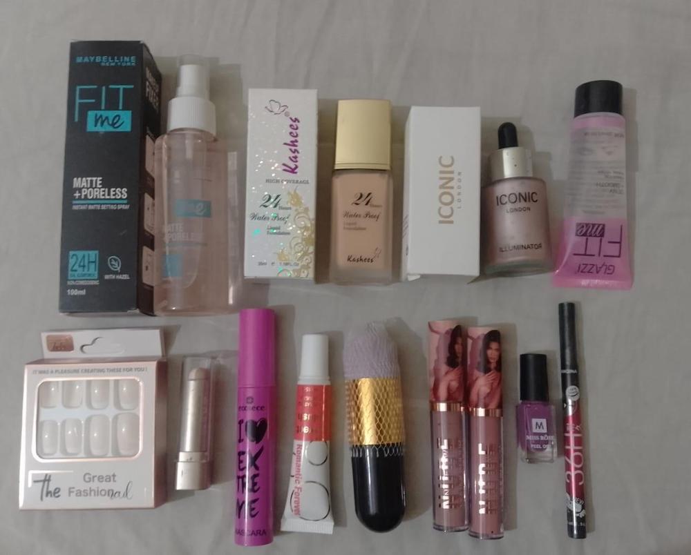 13 in1 Makeup Deal