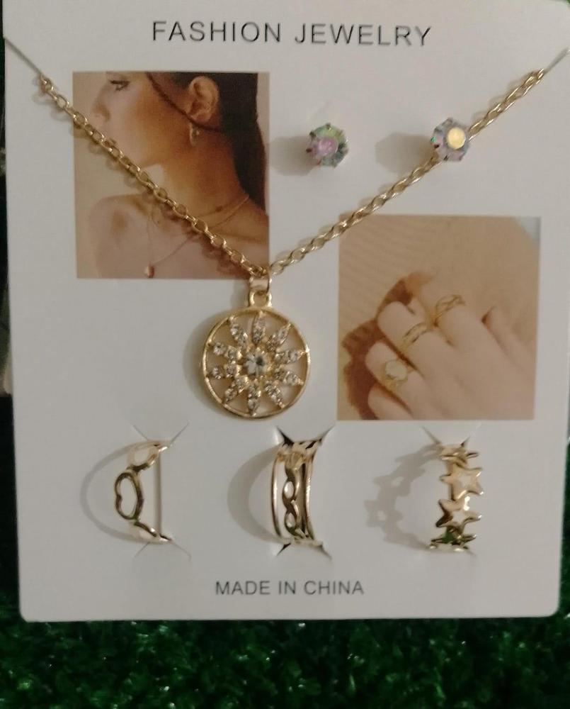 Elegant Pendant Set 