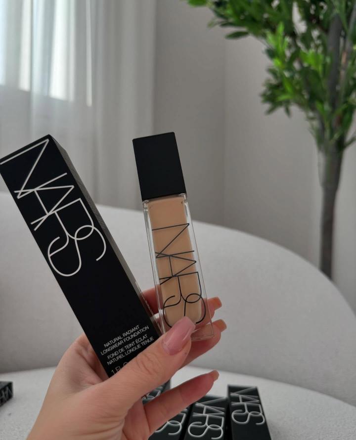 Nars Full Coverage Creamy Texture Foundation - 40 ml 