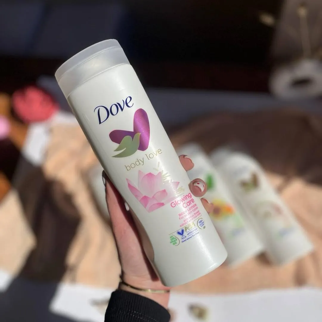 Dove Glowing Care Whitening And Brightening Body Lotion, 250 Ml, For All Skin Types, 1 Pc 