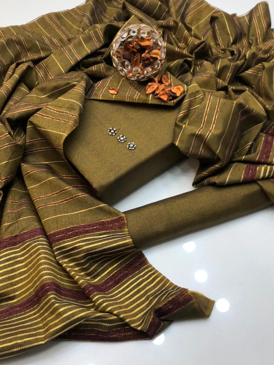 3 Pcs Women's Unstitched Hand Work Suit