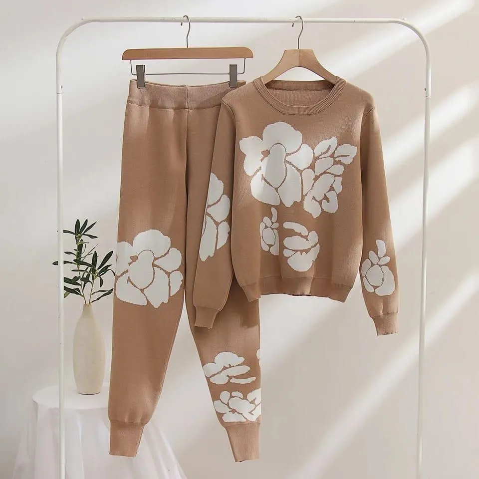 2 Pcs Women's Stitched Fleece Printed Sweatshirt Tracksuit