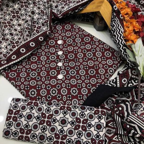 3 Pcs Women's Unstitched Printed Suit