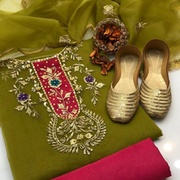 3 Pcs Women's Unstitched Embroidered Suit