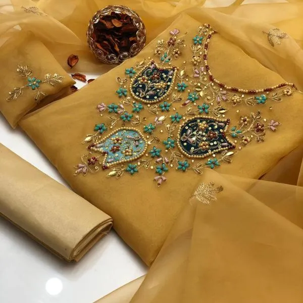 3 Pcs Women's Unstitched Embroidered Suit