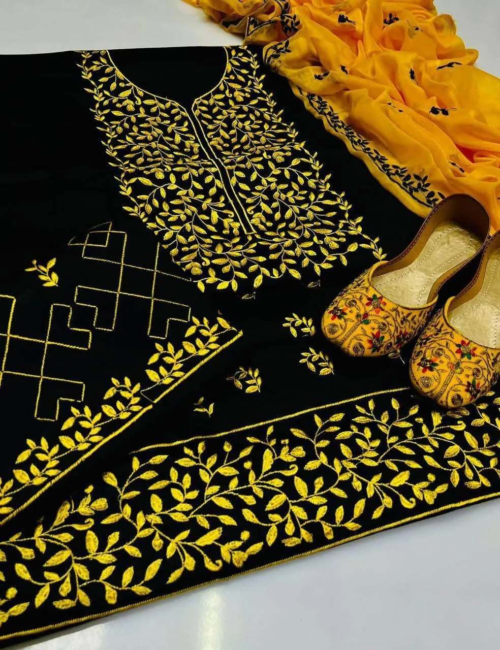 3 Pcs Women's Unstitched Embroidered Suit