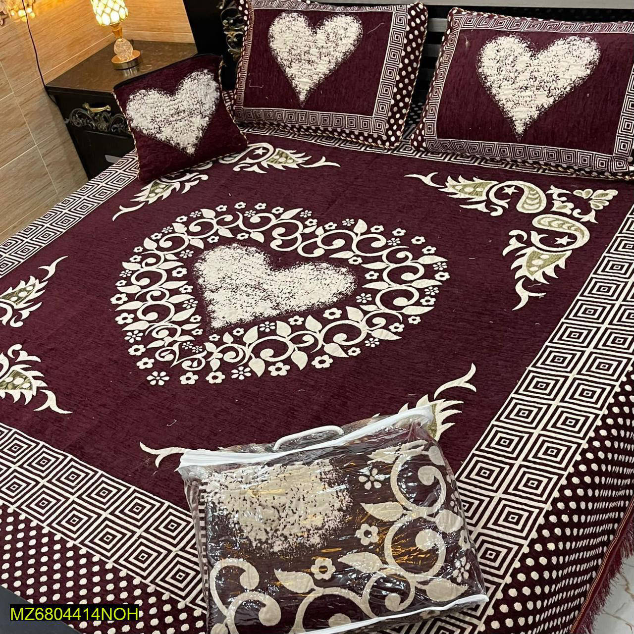 4 Pcs Velvet Jacquard Double Bedspread