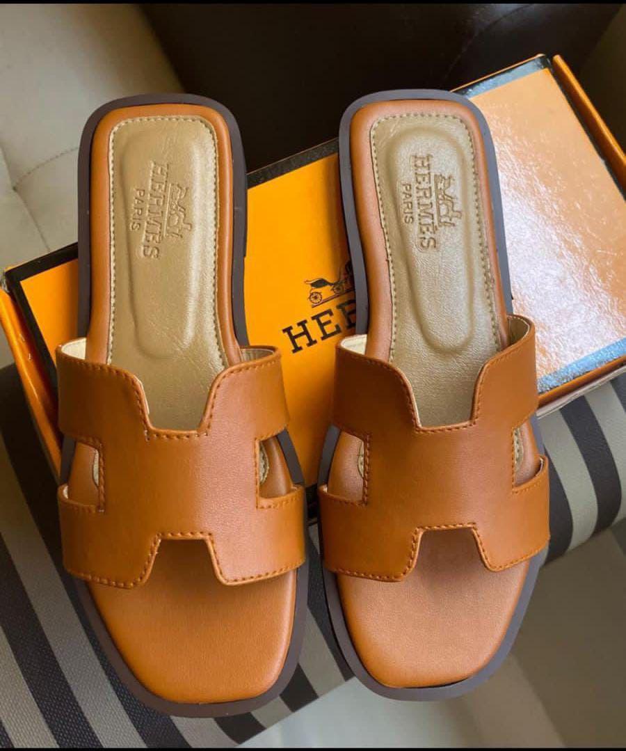 Stylish Women's Synthetic Leather Semi-Formal Flats - 1 Pcs