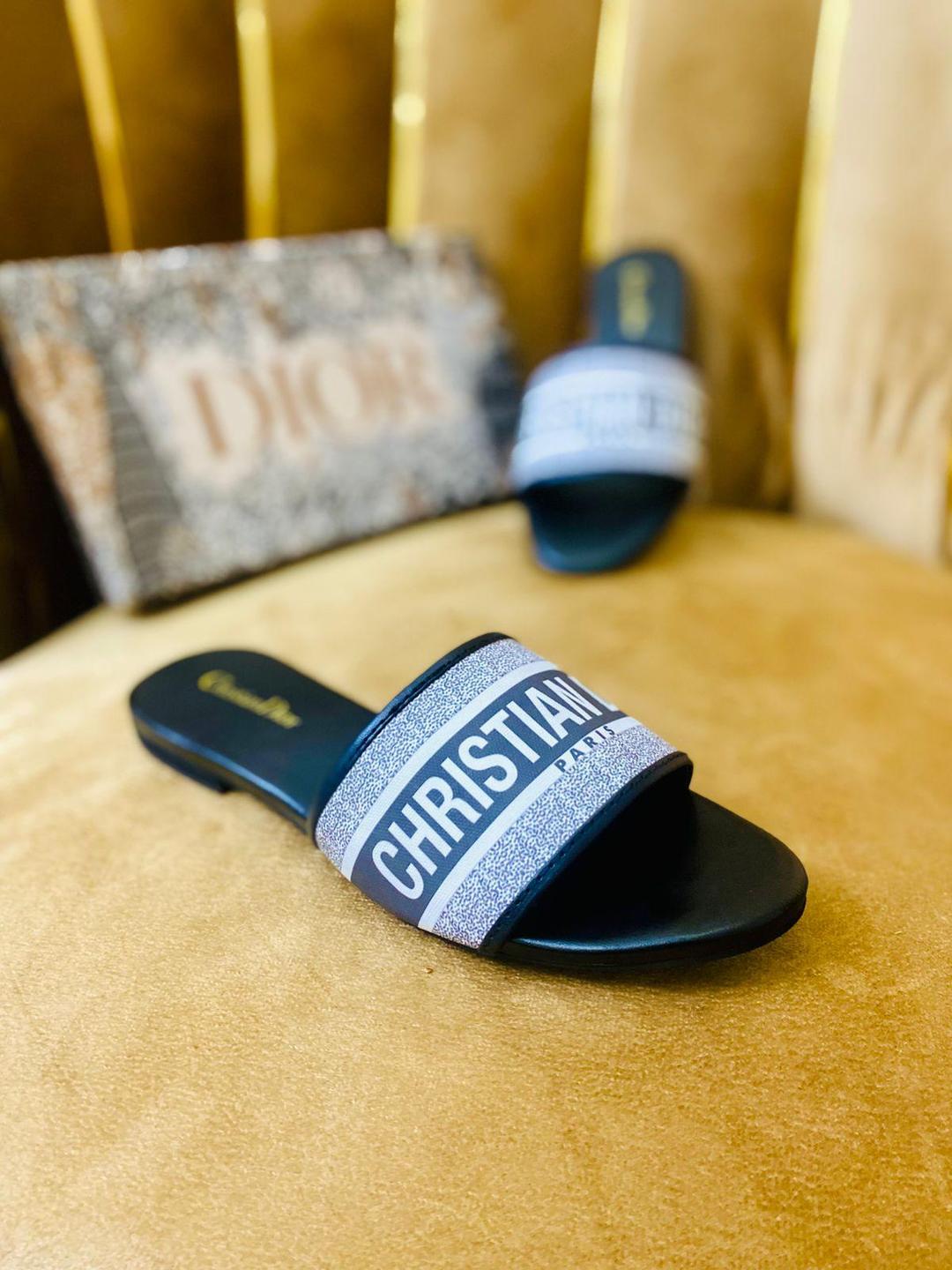 Fancy Women's Synthetic Leather Flats - 1 Pcs in Black