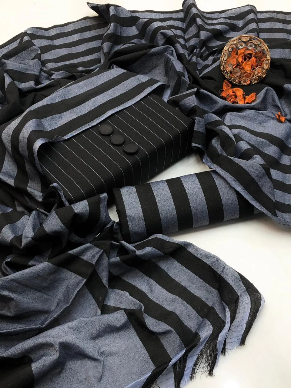 3 Pcs Women's Unstitched Plain Suit