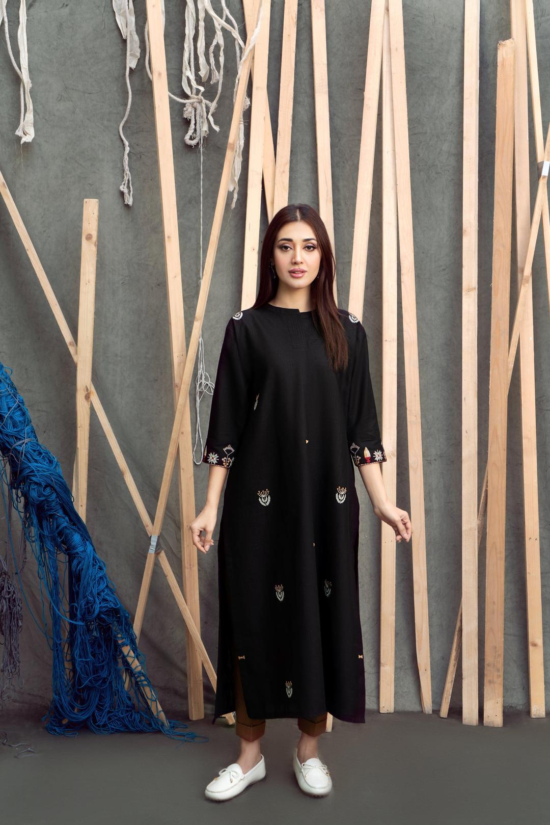 2 Pcs Women's Unstitched Embroidered Suit