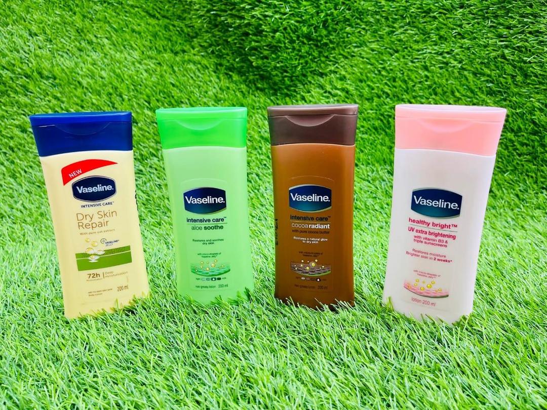 4 Pcs Hydrating & Brightening Body Lotion - Nourishing Cream for Rejuvenating Skin