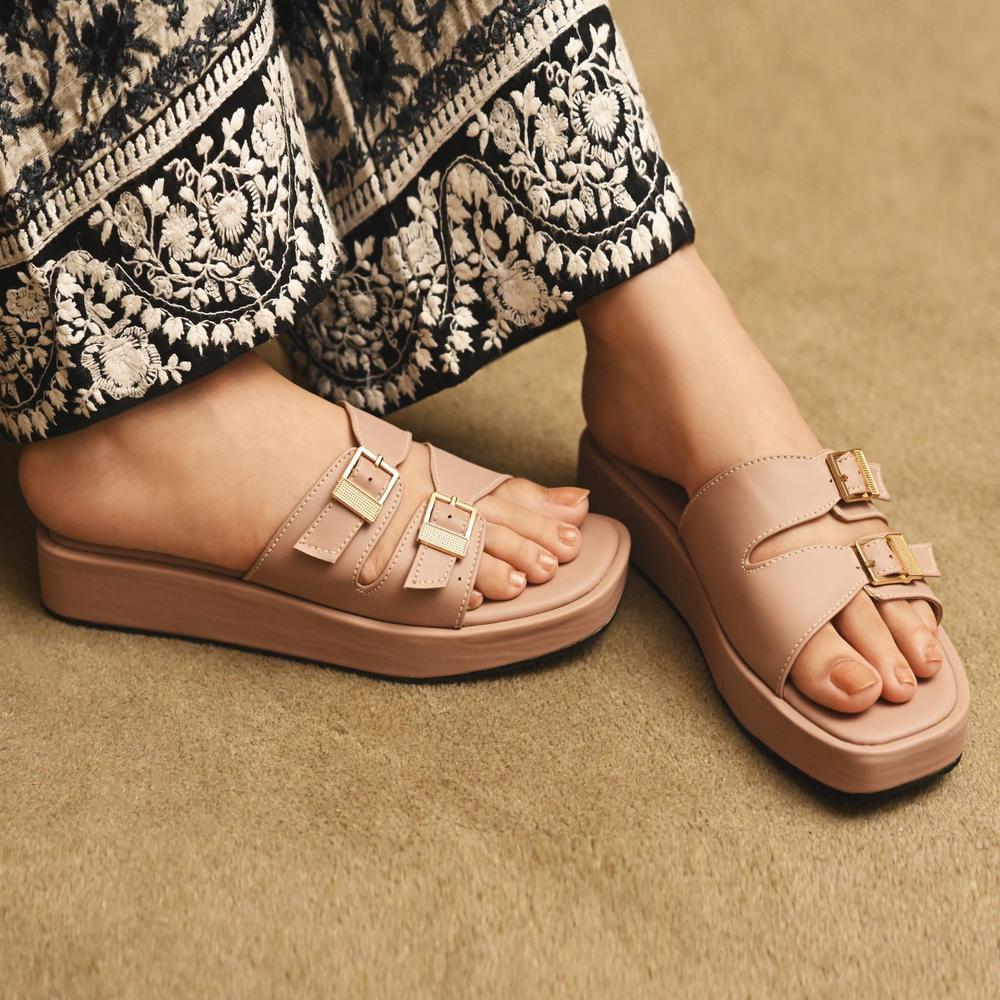 Women's Synthetic Leather Casual Chappal