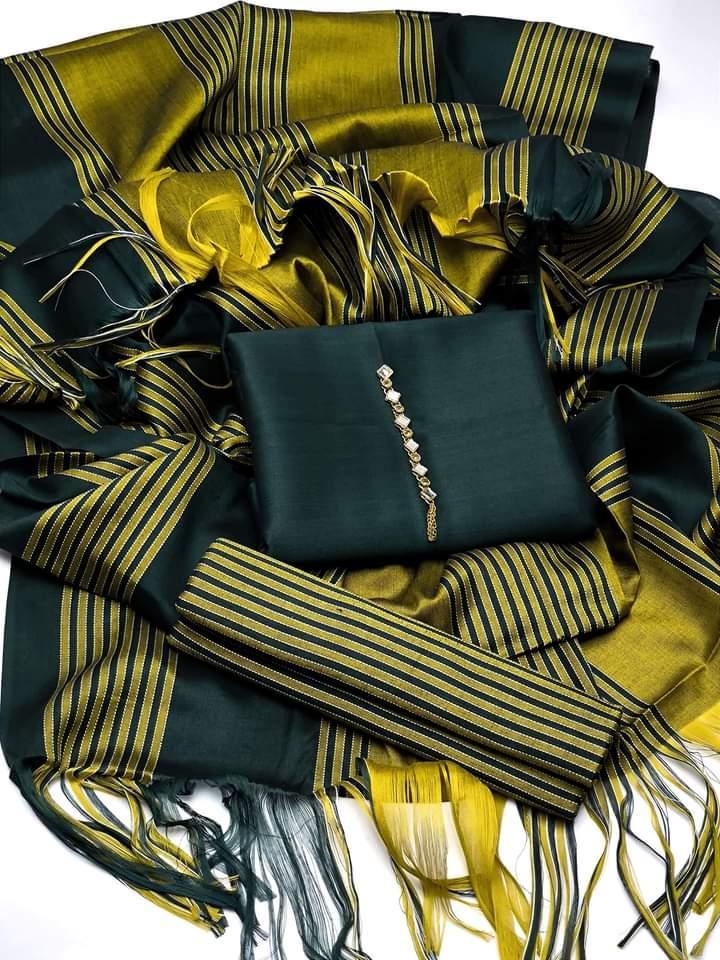 3 Pcs Women's Unstitched Sussi Plain Suit