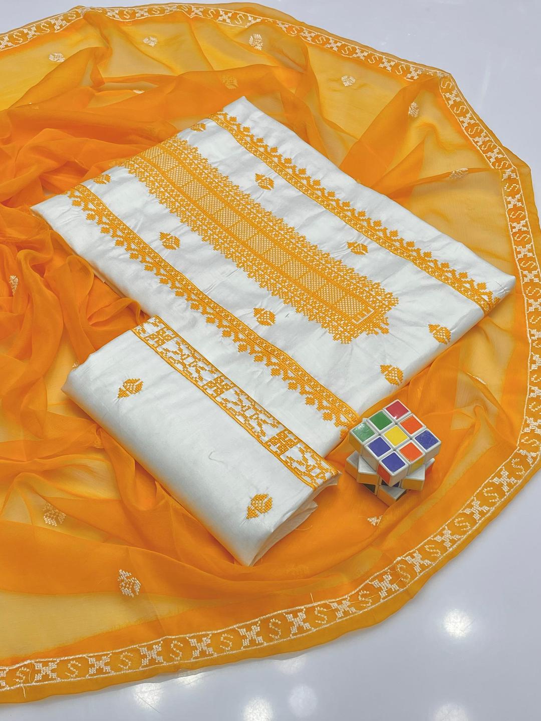 3 Pcs Women's Unstitched Embroidered Suit