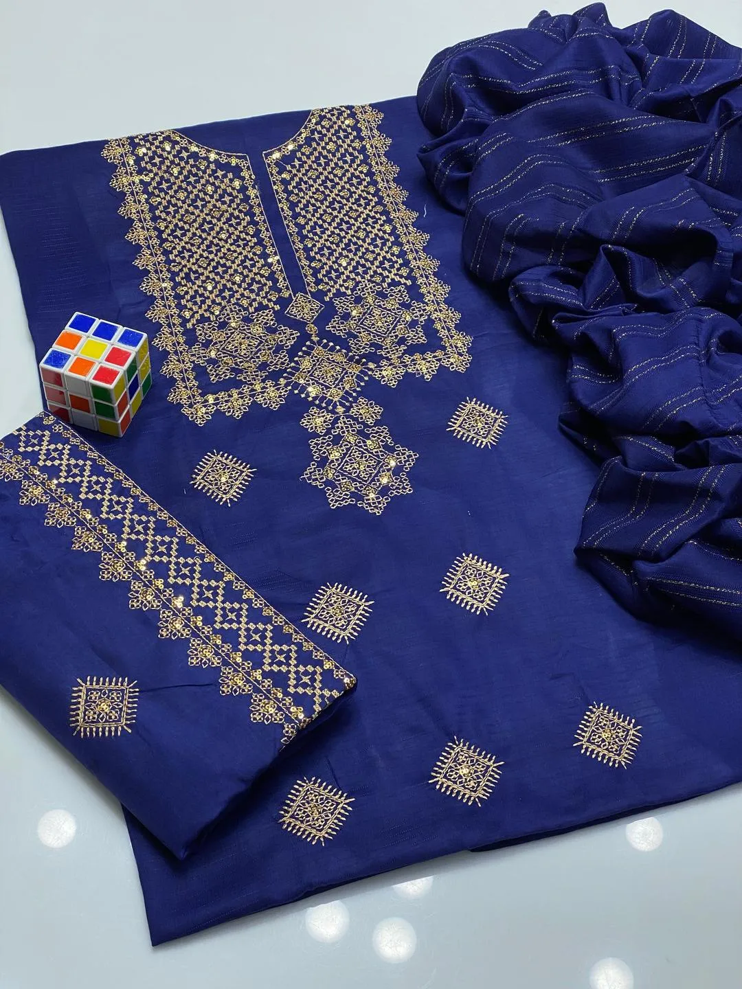 3 Pcs Women's Unstitched Embroidered Suit