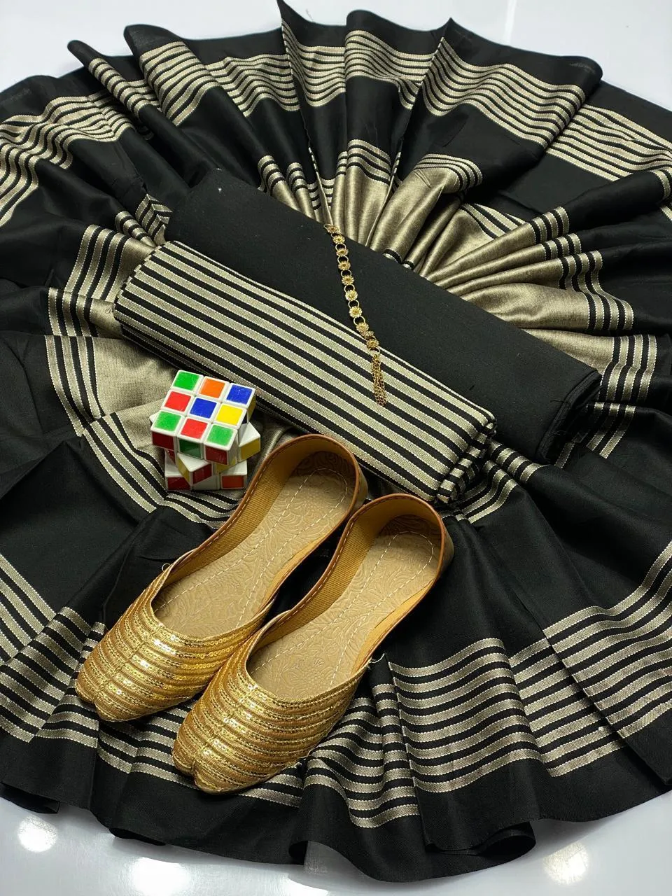 3 Pcs Women's Unstitched Plain Suit