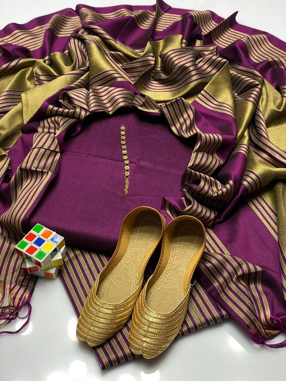 3 Pcs Women's Unstitched Plain Suit