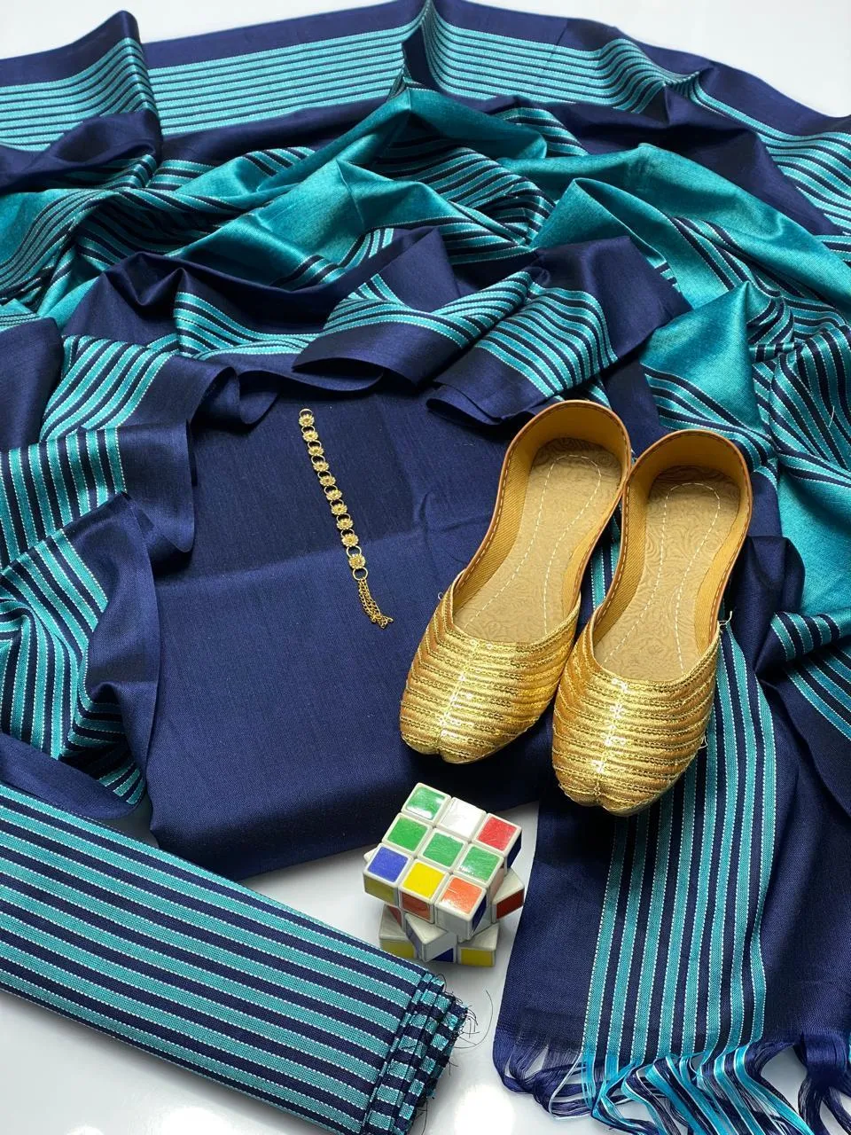 3 Pcs Women's Unstitched Plain Suit