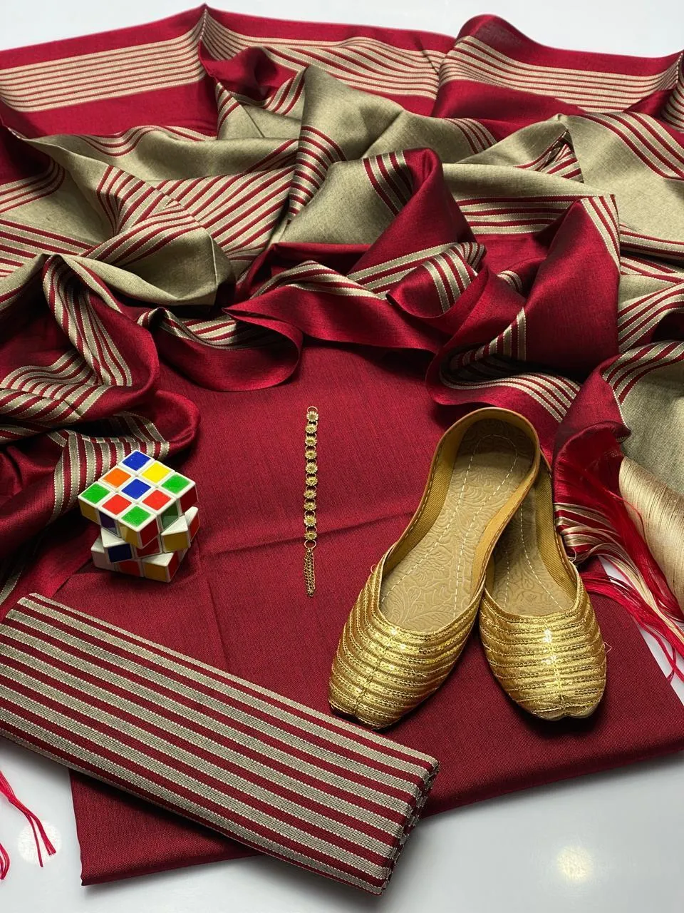 3 Pcs Women's Unstitched Plain Suit