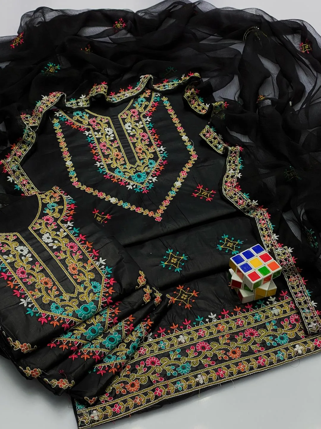 3 Pcs Women's Unstitched Embroidered Suit