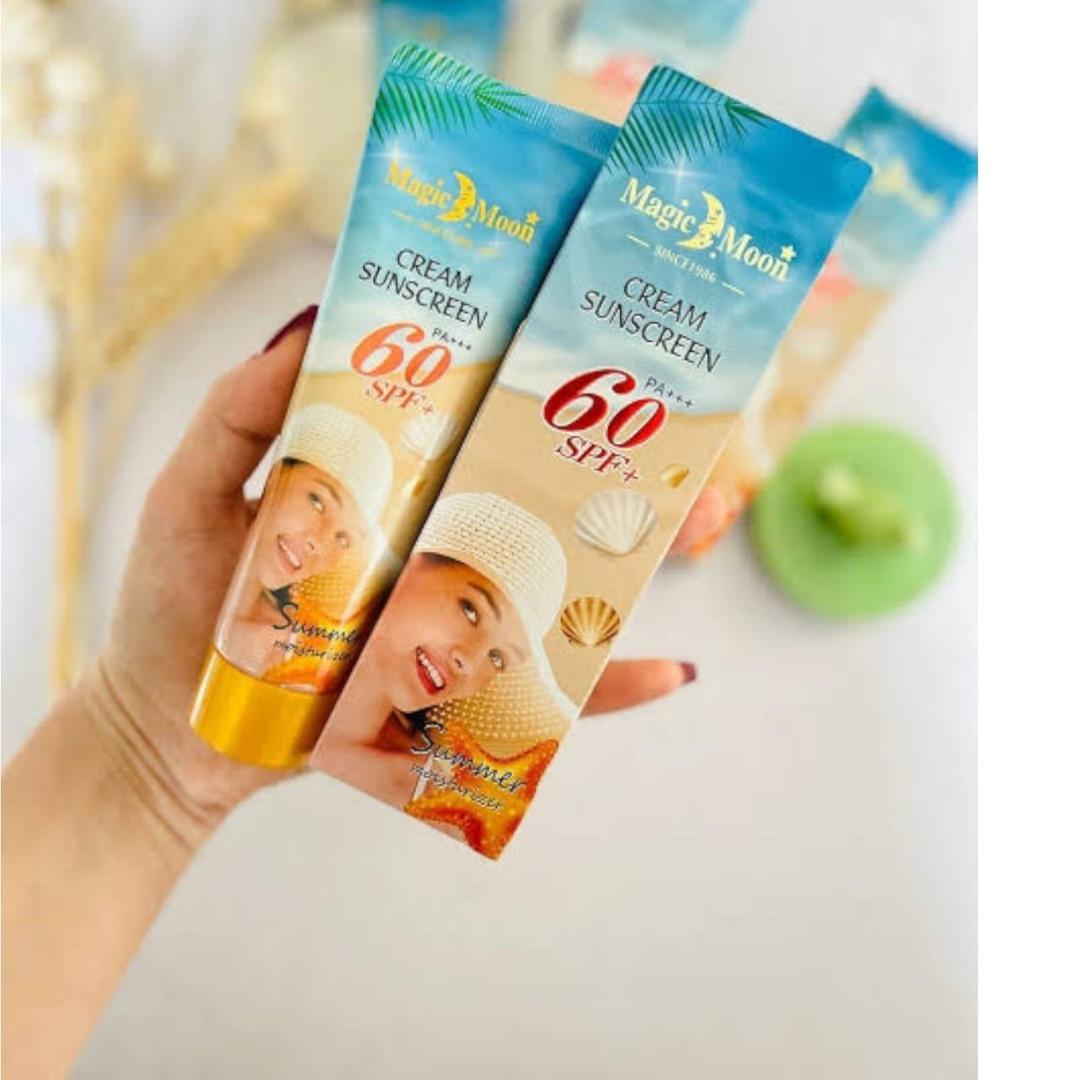 Hydrating UV Protectant Sunblock Cream - 60 SPF + (1 Pcs) for All Skin Types