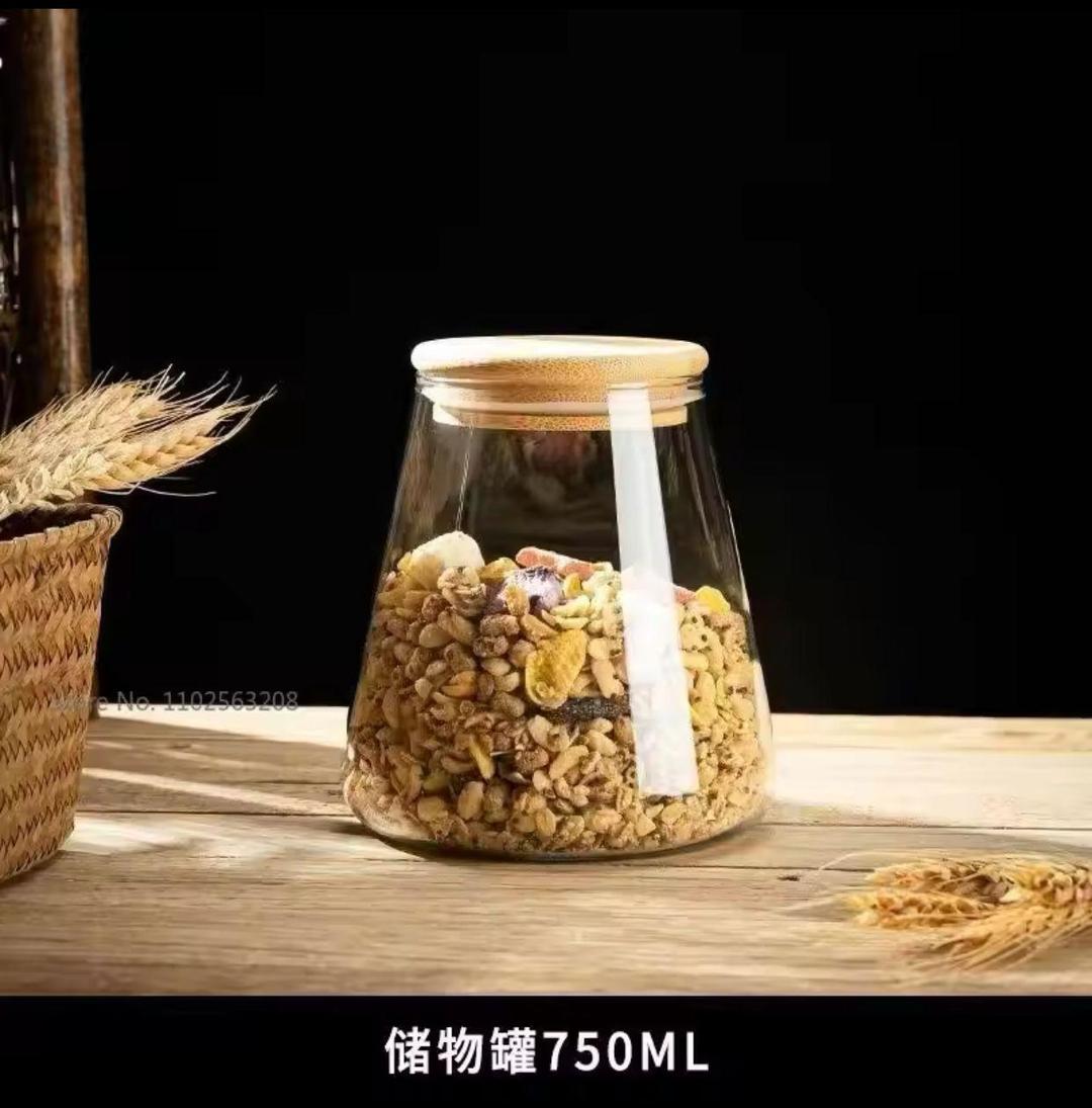 1 Pc Glass Jar With Bamboo Lid - 750 Ml