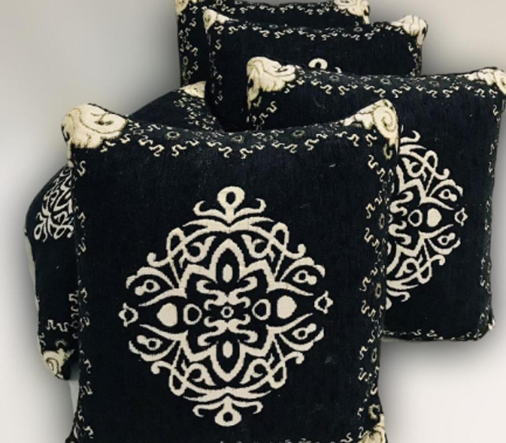 5 Pcs Velvet Floral Printed Cushion Without Filling