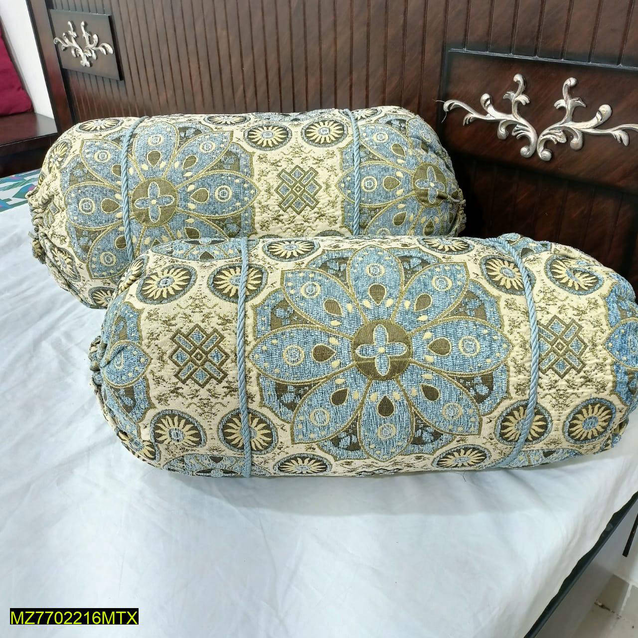 2 Pcs Velvet Jacquard Pillow Covers