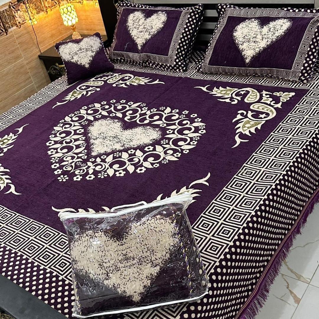 Luxurious Velvet Jacquard Double Bedsheet Set - 4 Pcs Embroidered
