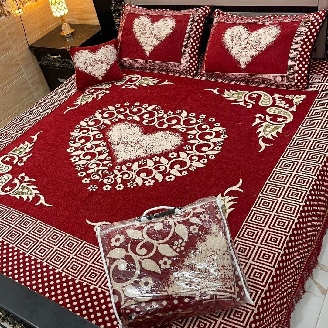 Luxurious Velvet Jacquard Double Bedsheet Set - 4 Pcs Embroidered