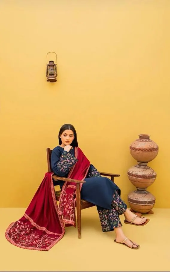 3 Pcs Women's Unstitched Embroidered Suit