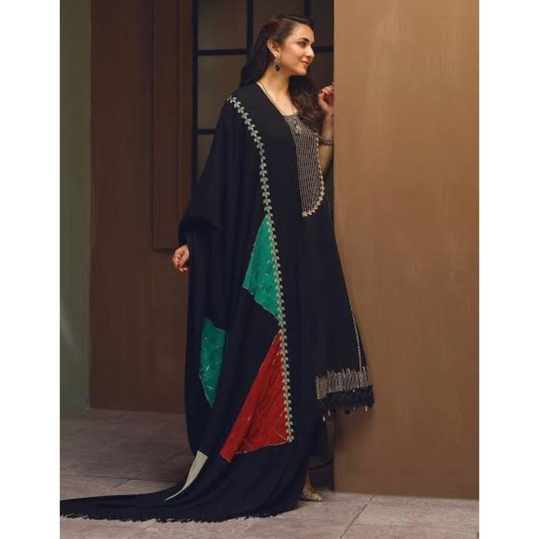 3 Pcs Women's Unstitched Khaddar Printed Suit