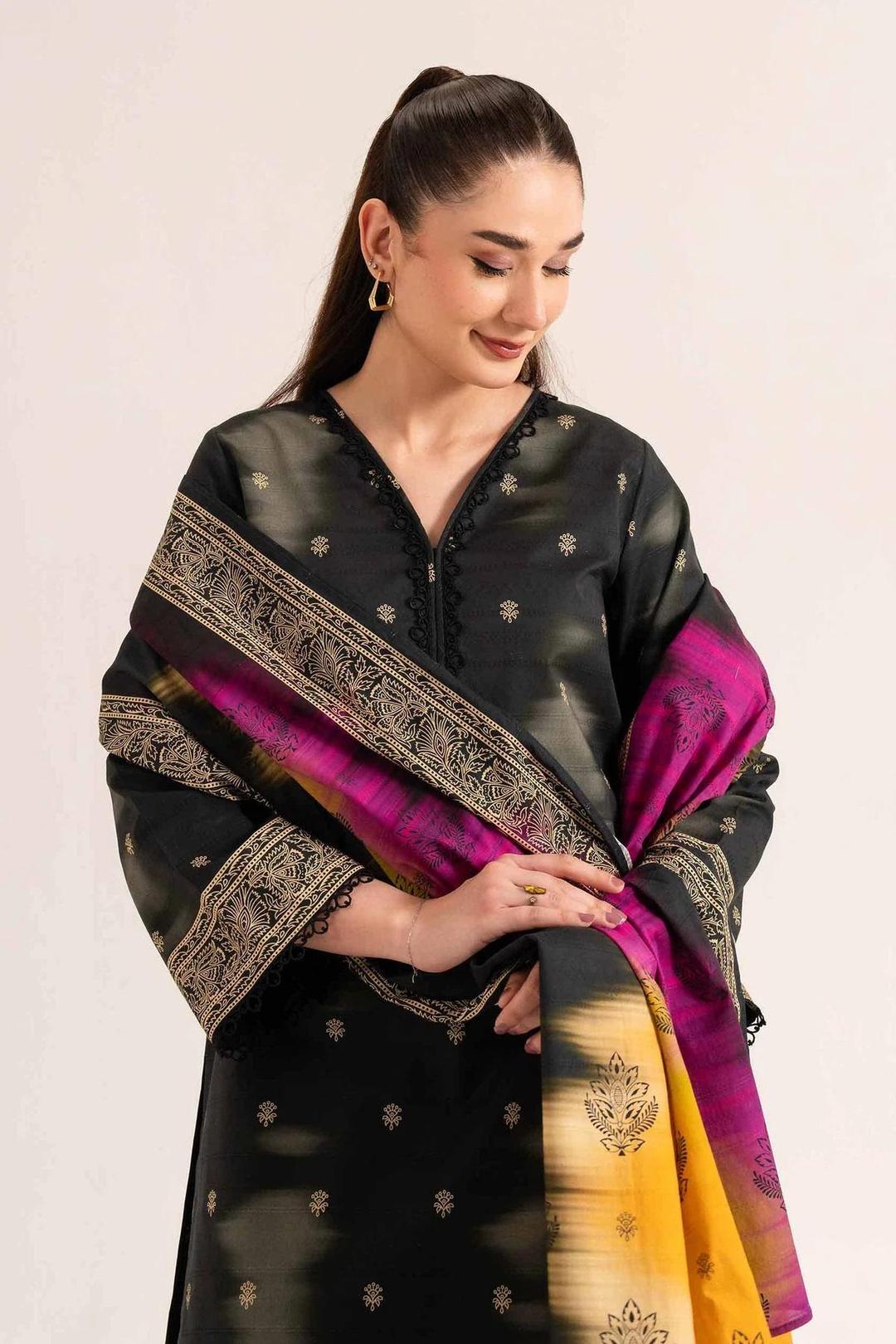 3 Pcs Women's Unstitched Printed Suit