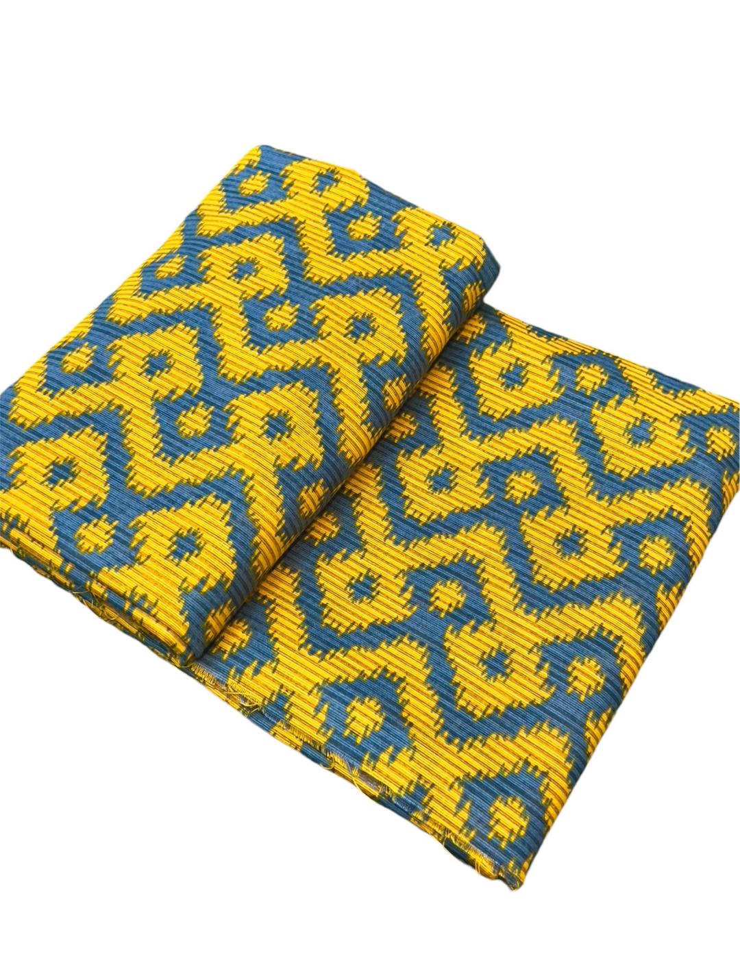 2 Pcs Women's Unstitched Khaddar Printed Suit